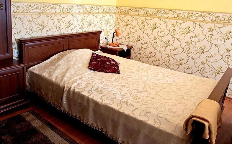 Hotel Mily Krosno Ruang foto